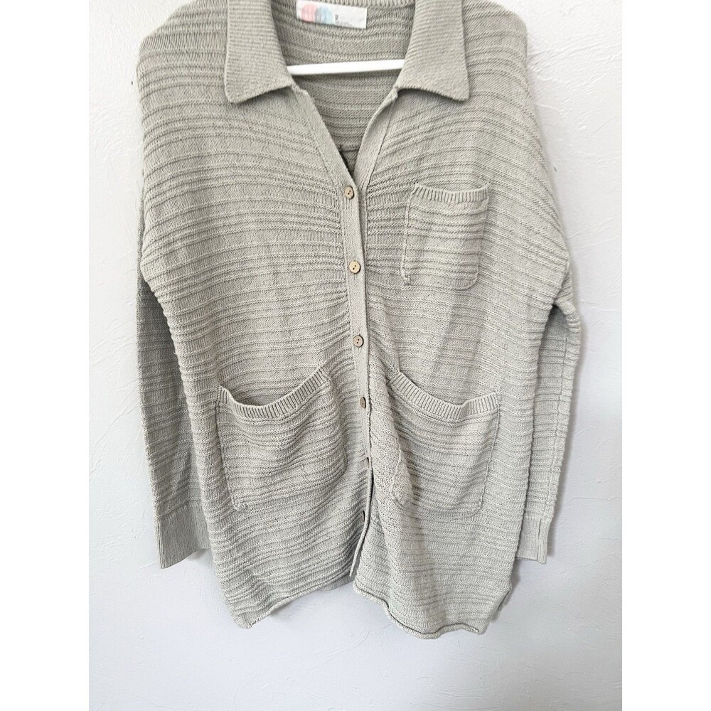 Free people beach cream oversized button up cardigan Sweater size medium Top - Picture 3 of 9